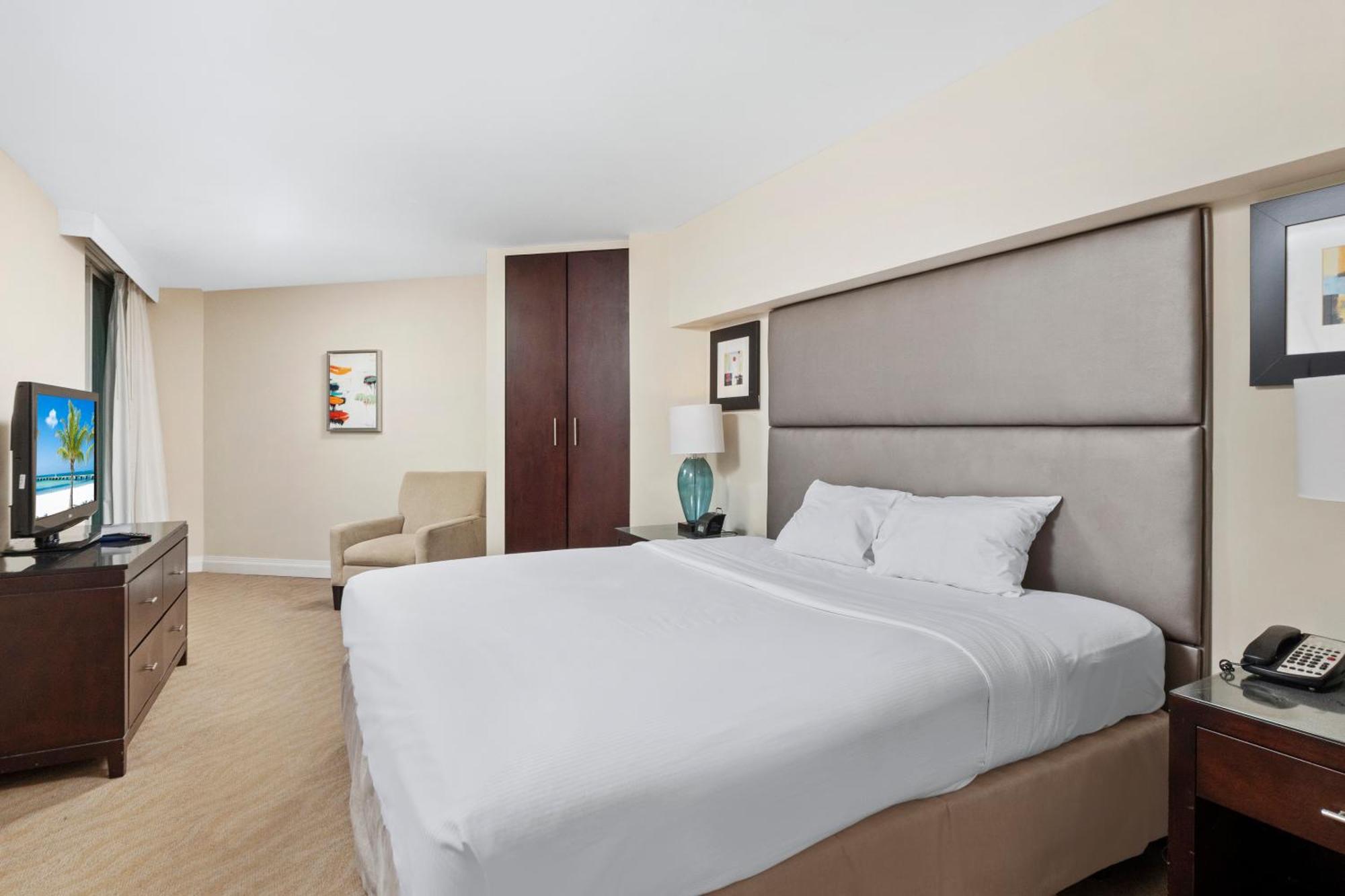 Gallery One - A Doubletree Suites By Hilton Hotel Форт-Лодердейл Экстерьер фото